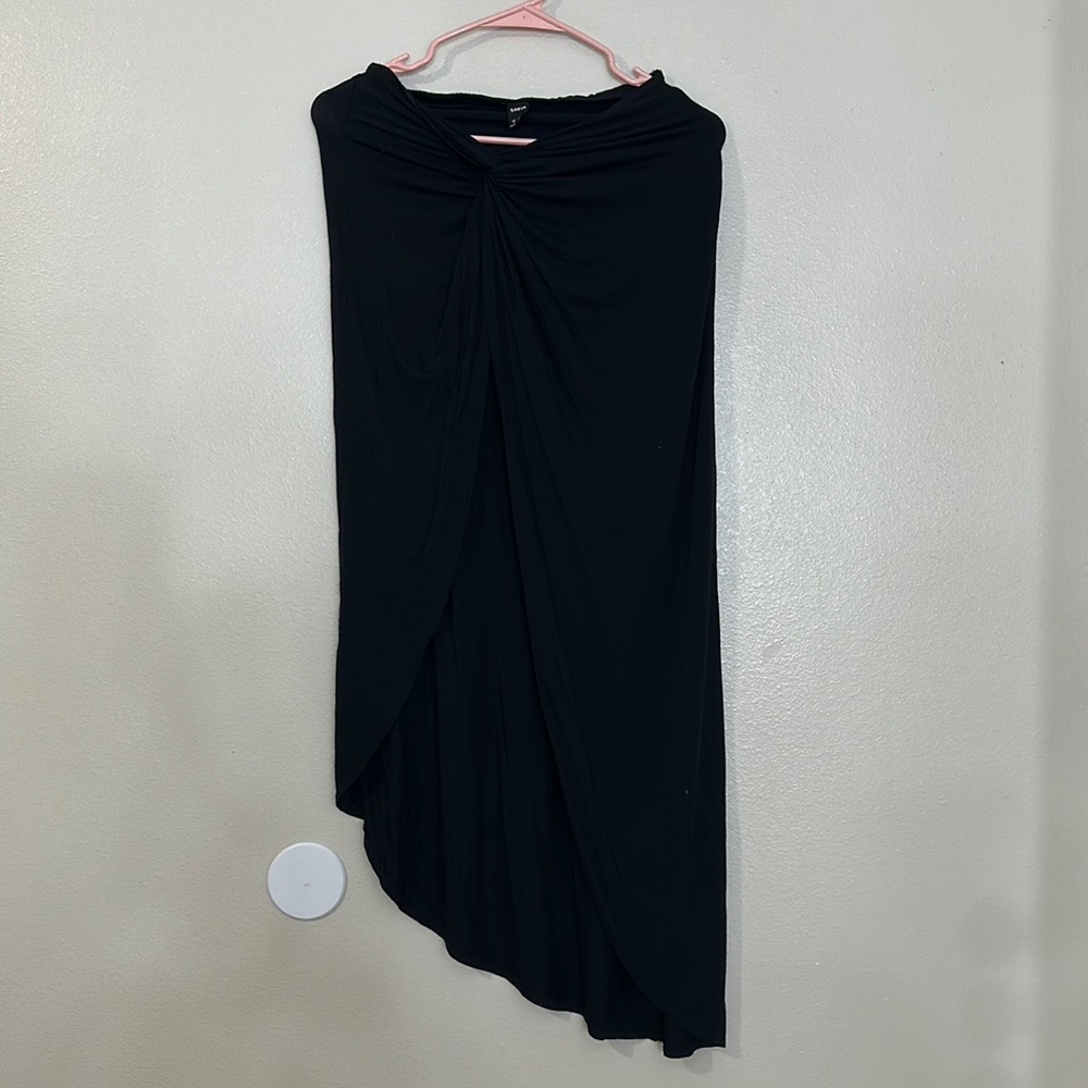 Split thigh skirt